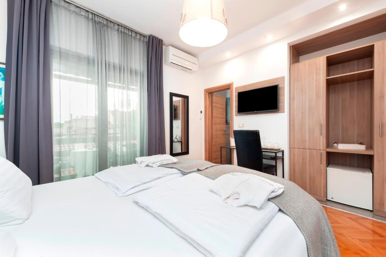 Villa B&B Marina & Parking Free 로비니 외부 사진