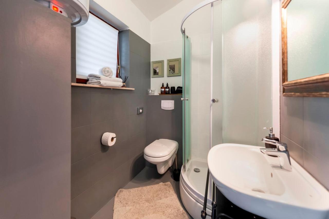 Villa B&B Marina & Parking Free 로비니 외부 사진