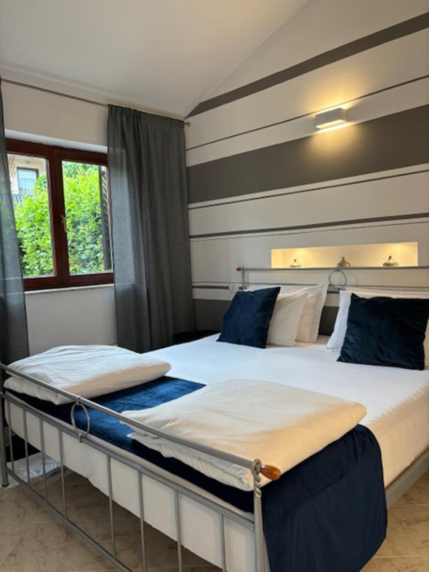 Villa B&B Marina & Parking Free 로비니 외부 사진